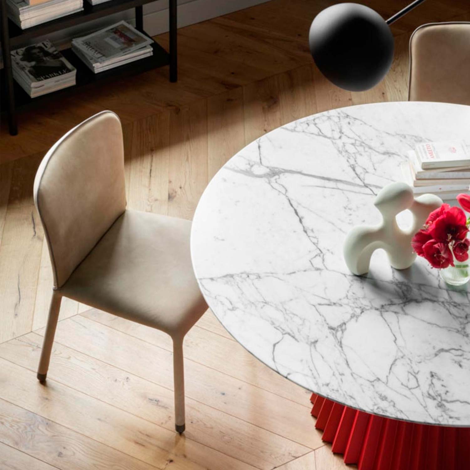 Tavolo in marmo con sedia Midj